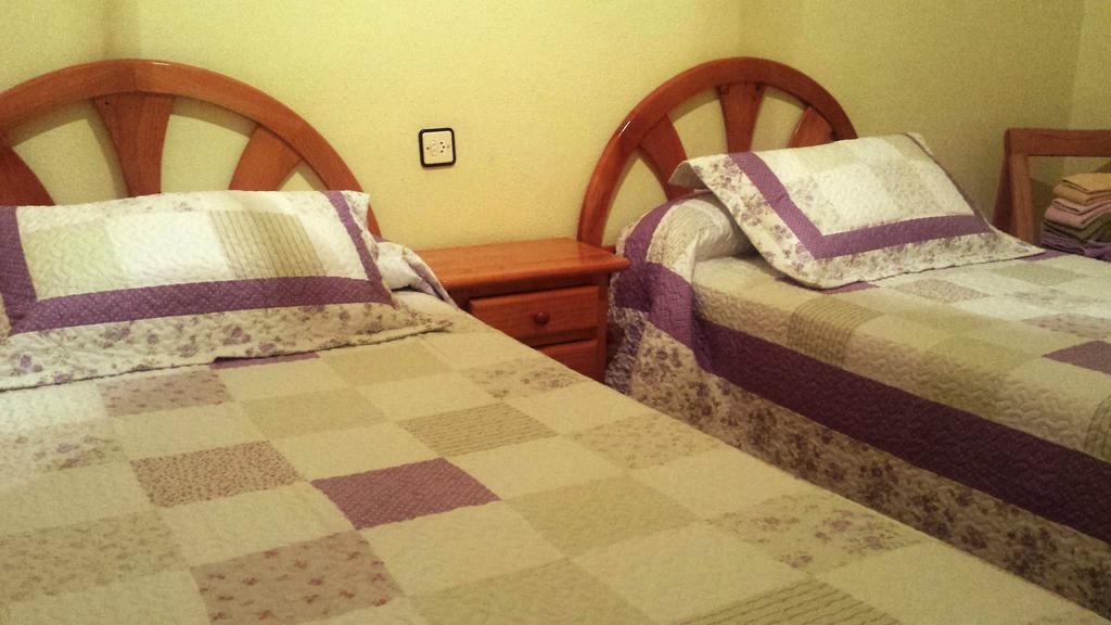 Hostal Rural Casa Castro Alberuela de la Liena Bilik gambar