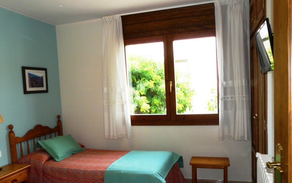 Hostal Rural Casa Castro Alberuela de la Liena Bilik gambar