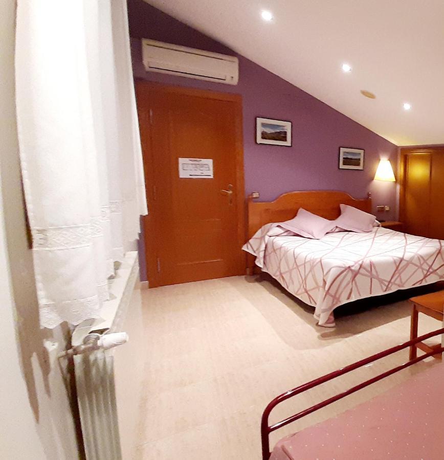 Hostal Rural Casa Castro Alberuela de la Liena Luaran gambar