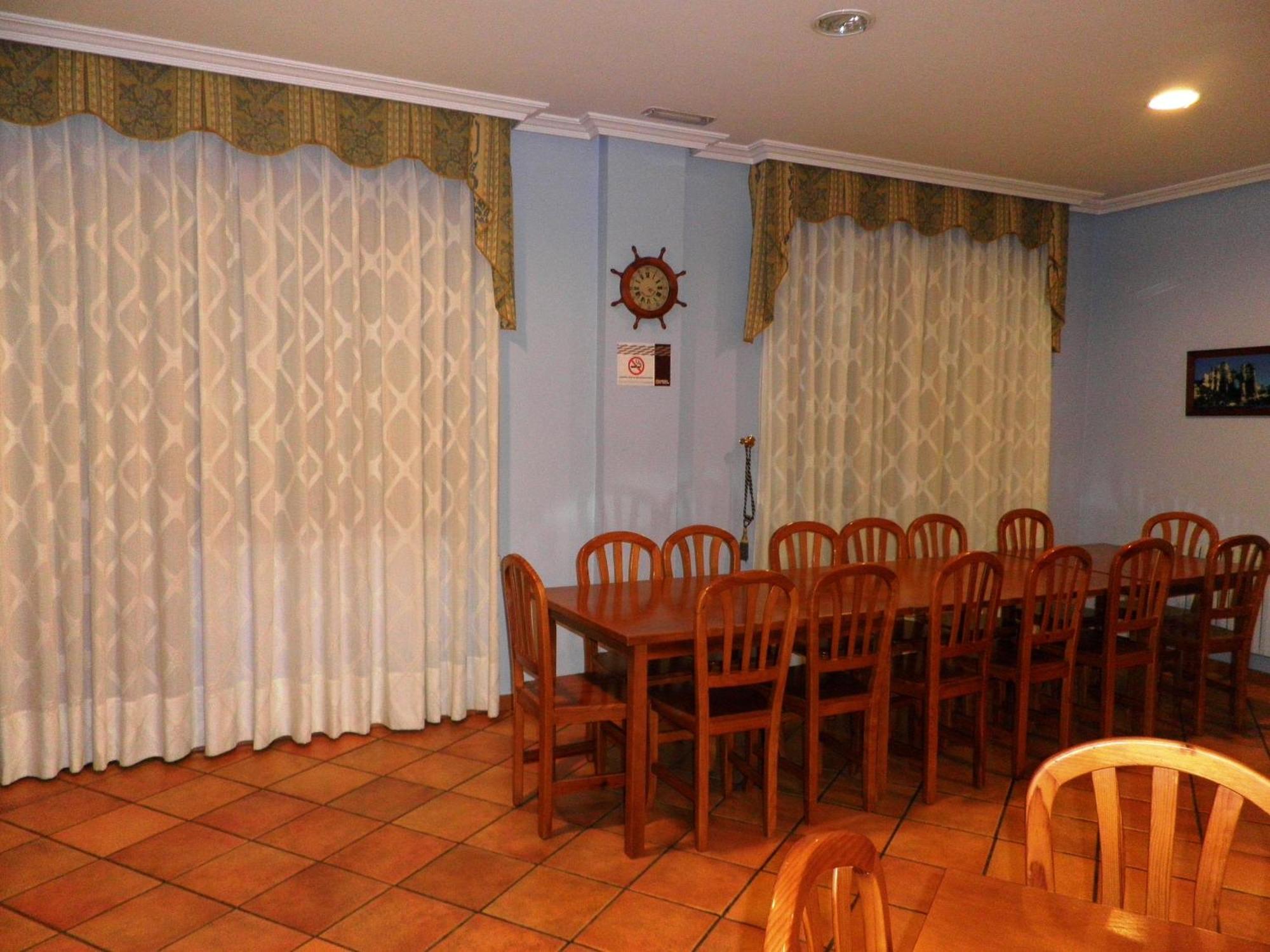 Hostal Rural Casa Castro Alberuela de la Liena Luaran gambar