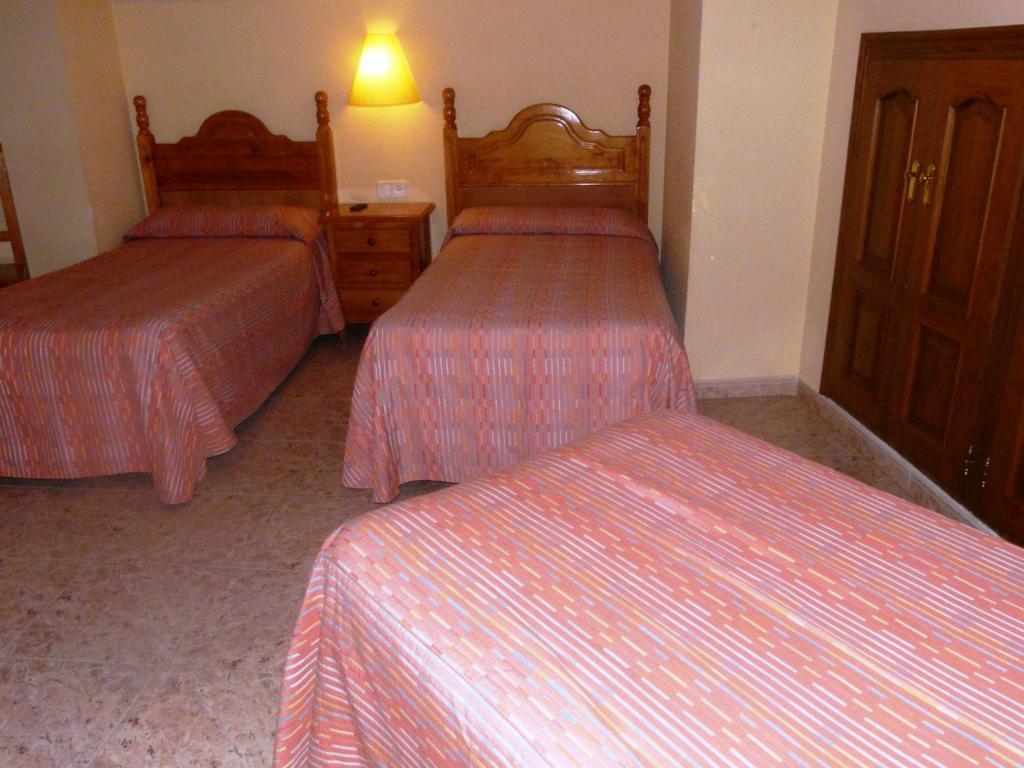 Hostal Rural Casa Castro Alberuela de la Liena Bilik gambar