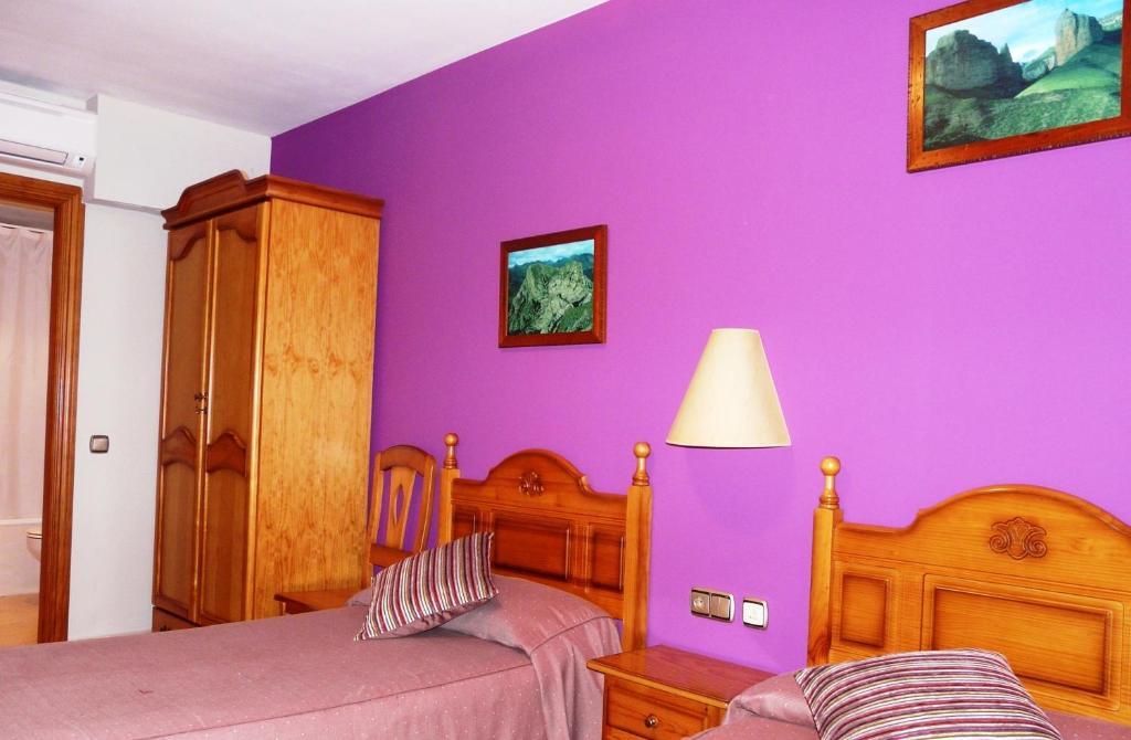 Hostal Rural Casa Castro Alberuela de la Liena Bilik gambar