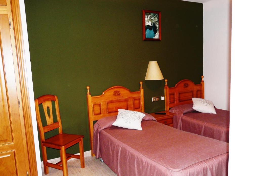 Hostal Rural Casa Castro Alberuela de la Liena Bilik gambar